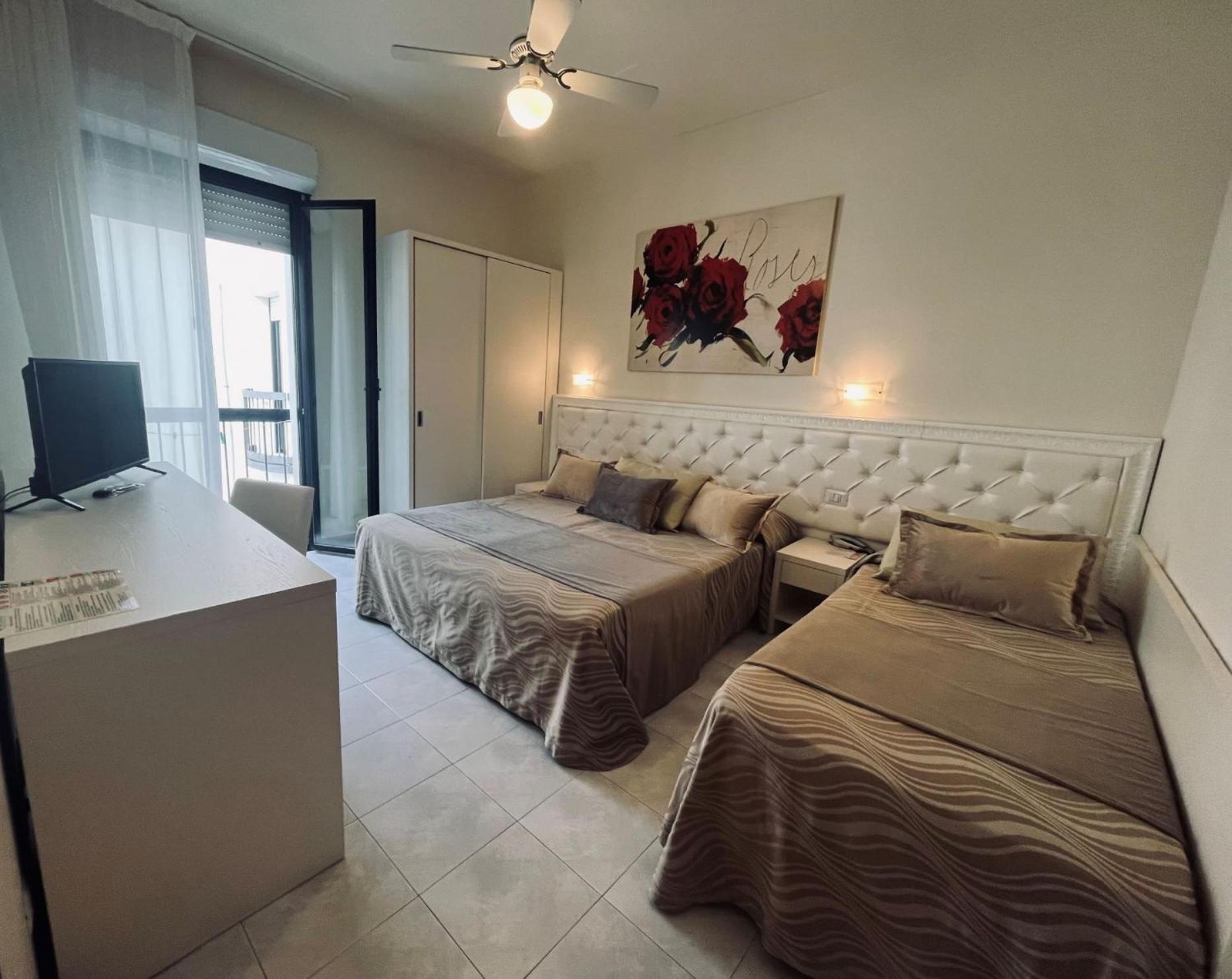 קרביה Hotel Athena מראה חיצוני תמונה