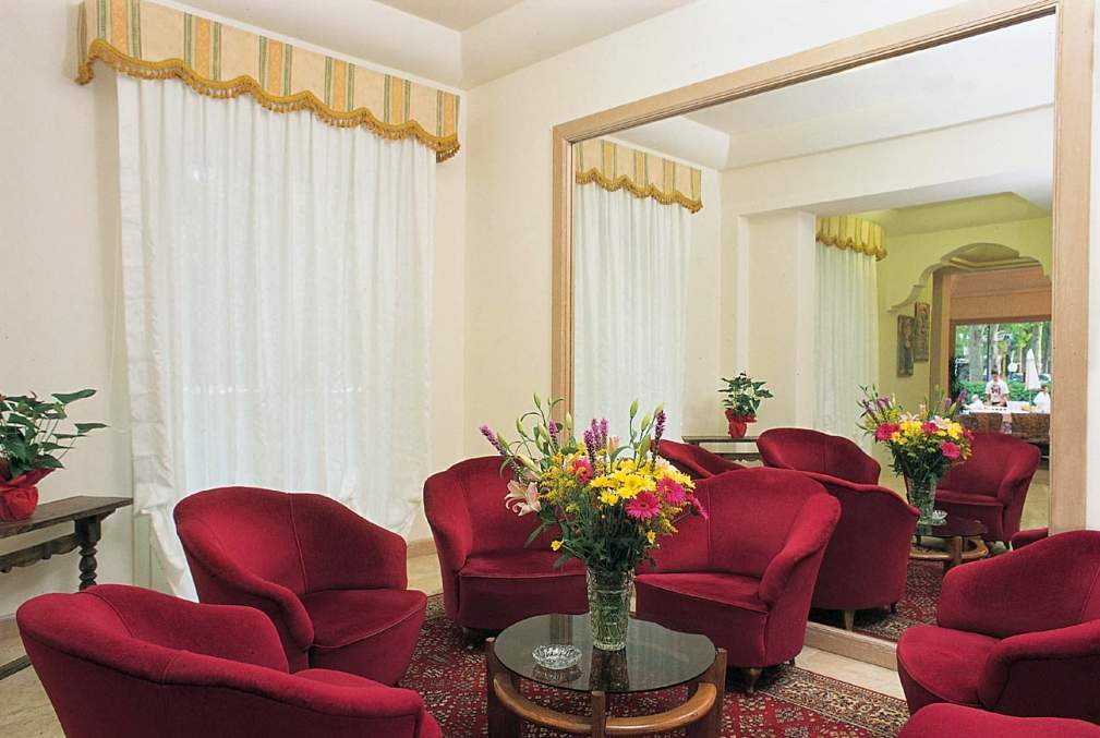 קרביה Hotel Athena מראה חיצוני תמונה